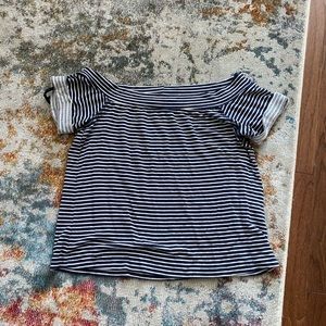 Off the shoulder tee